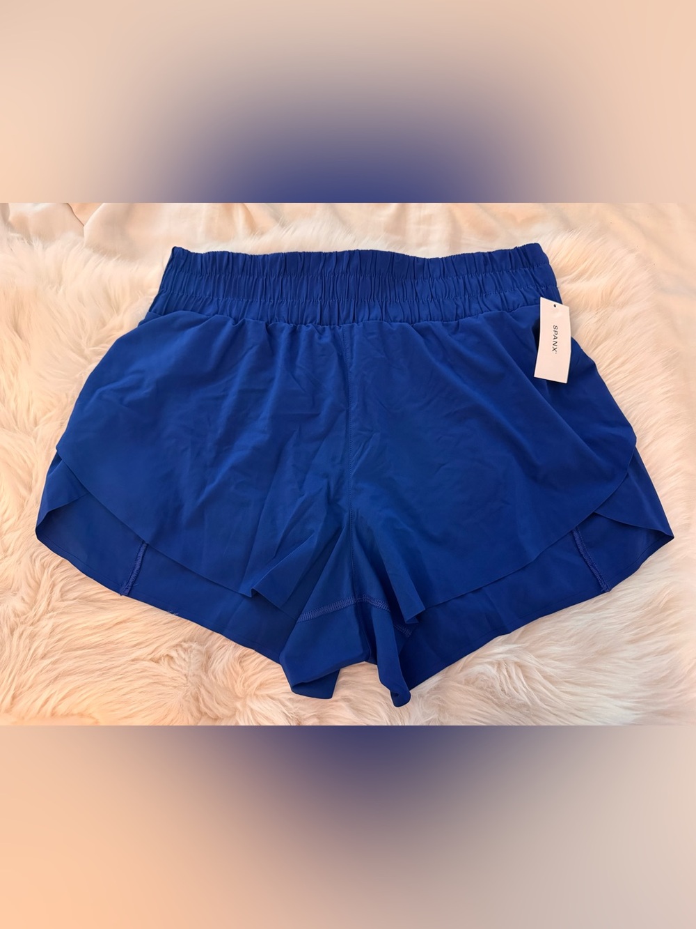 🆕 SPANX Booty Boost Running Shorts in Cerulean Blue - L